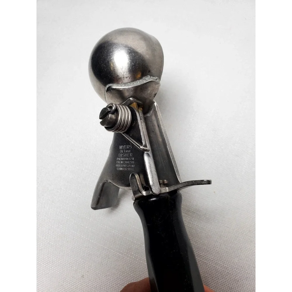Vintage Myers Deluxe Disher Ice Cream Scoop Stainless Steel w/Bakelite Handle‎
